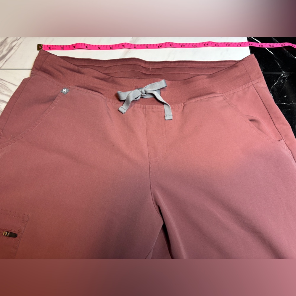 Figs Mauve Pink Scrub Top and Pants Set- large - Picture 5 of 16